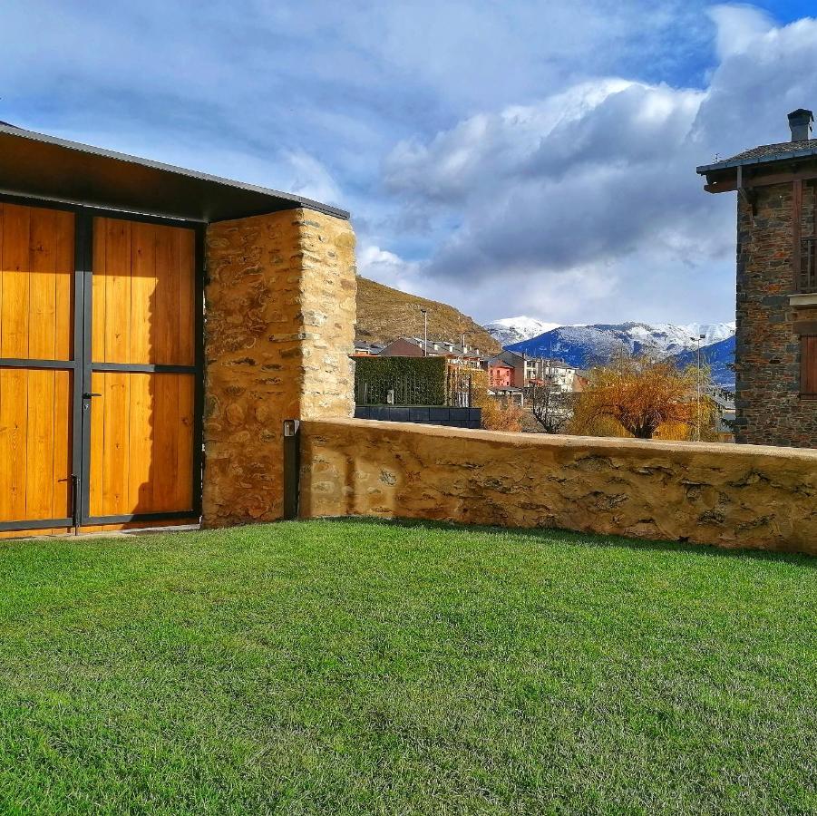 Apartament "Enclau" Turismo Rural Cal Rialla Llivia Esterno foto